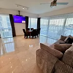 Faltom 12 Yacht Park Premium Sea View Parking
