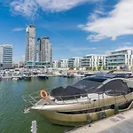 Faltom 12 Yacht Park Premium Sea View Parking شقة غدينيا