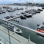 Faltom 12 Yacht Park Premium Sea View Parking * غدينيا