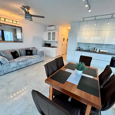 Apartment Faltom 12 Yacht Park Premium Sea View