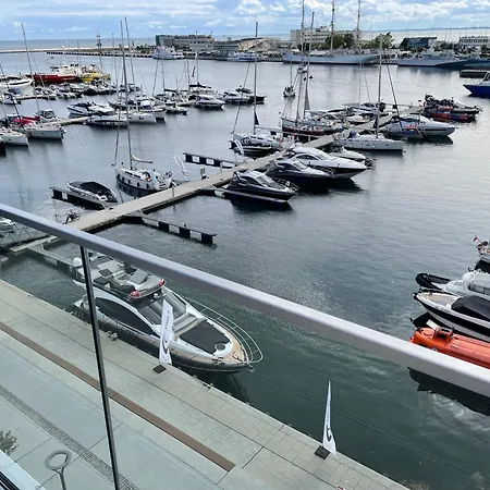 Faltom 12 Yacht Park Premium Sea View Parking * Gdynia